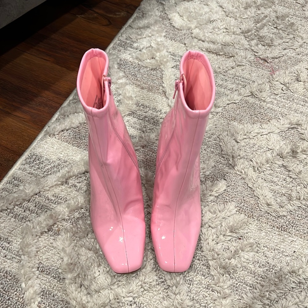 Steve Madden Pink Patten Leather Boots